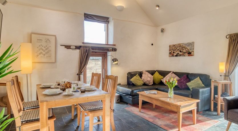 Photo of 2 Bed in Lower Washfield