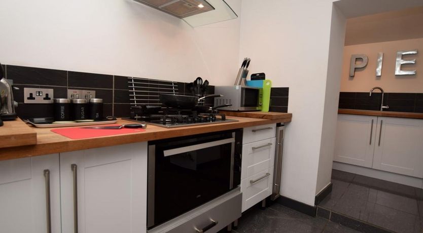 Photo of 2 Bed in Wookey Hole