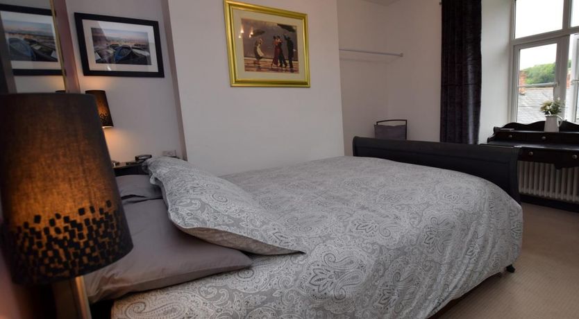 Photo of 2 Bed in Wookey Hole