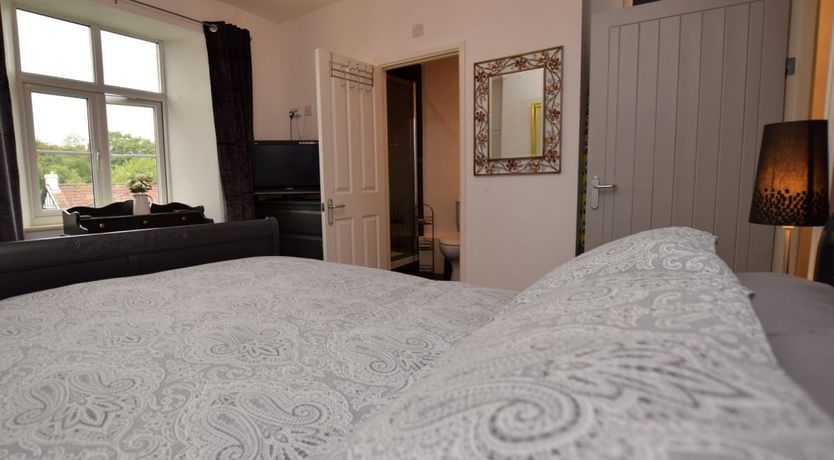 Photo of 2 Bed in Wookey Hole