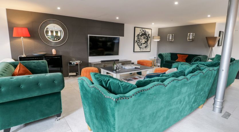 Photo of Capel Mawr, Basement 19