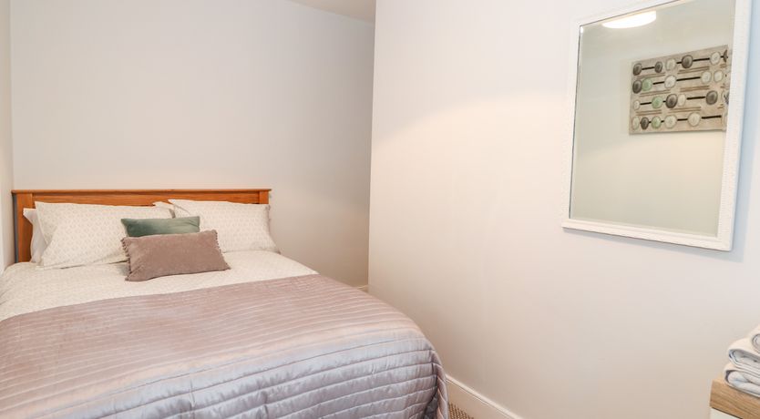 Photo of Lincoln House