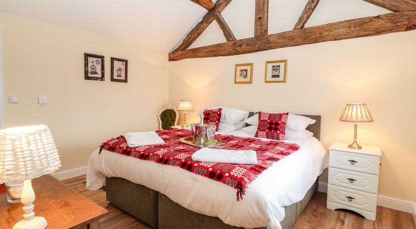 Photo of Cut Moch, Plas Moelfre Hall Barns