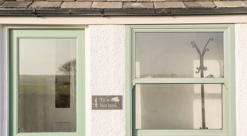 Photo of Ty ar Ben Bryn