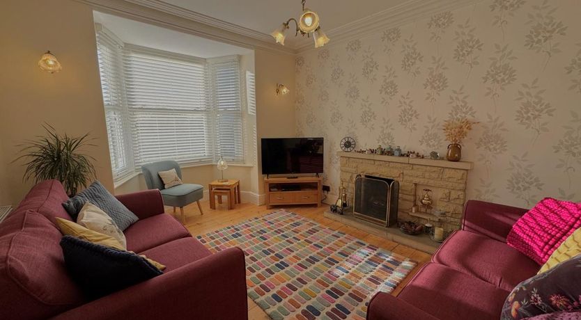 Photo of 3 Bed in Bishops Tawton