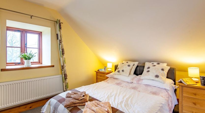 Photo of 2 Bed in Mold