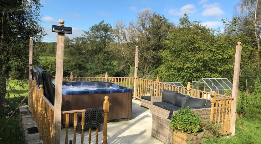 Photo of 2 Bed in Black Torrington