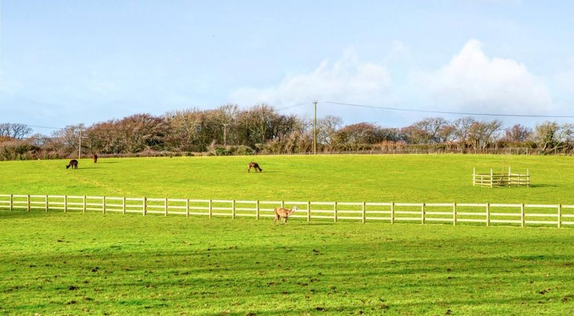 Photo of 2 Bed in Godshill