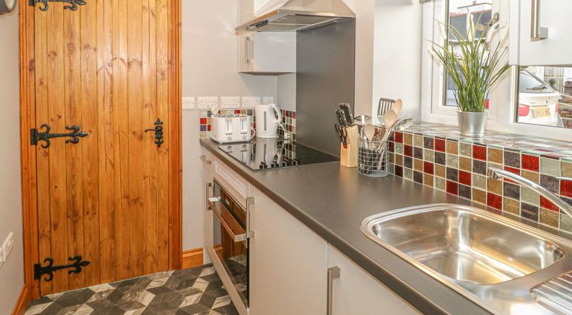 Photo of Ysgubor  Ddegwm Bach