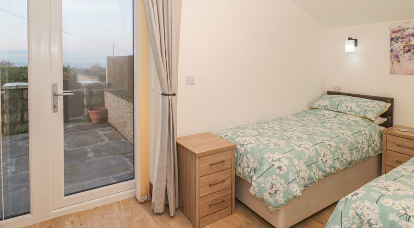 Photo of Ysgubor  Ddegwm Bach