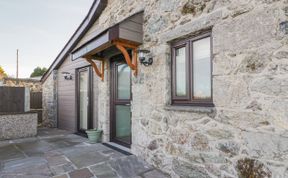 Photo of Ysgubor  Ddegwm Bach