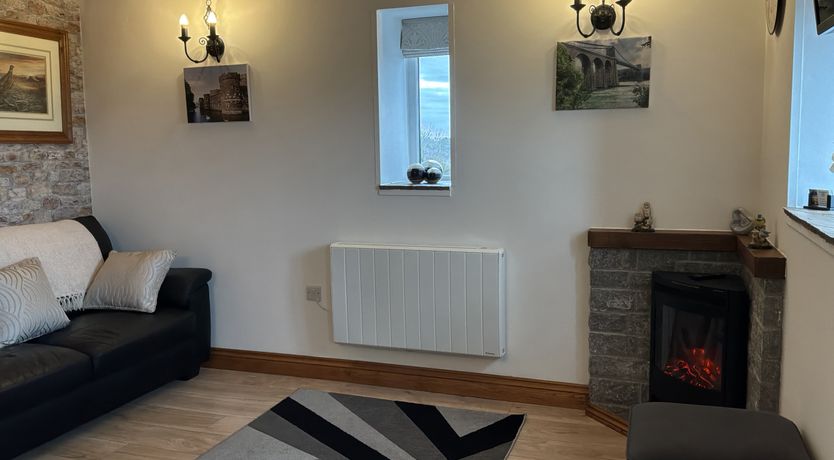 Photo of Ysgubor  Ddegwm Bach