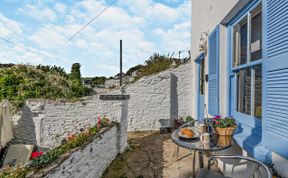 Photo of in Brixham (BX036)