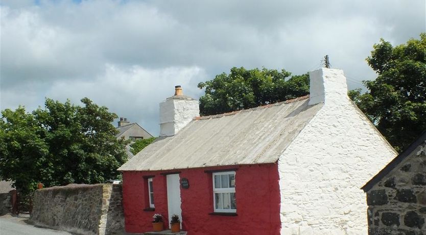 Photo of Bwthyn Alarch