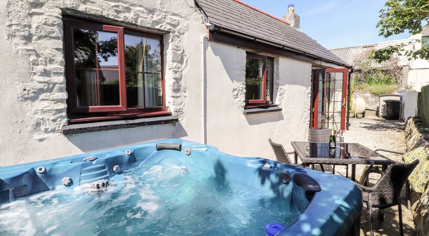 Photo of Bwthyn Alarch