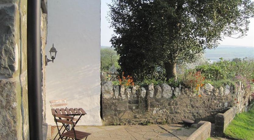 Photo of West End Cottage