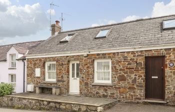 Brynawelon Holiday Cottage