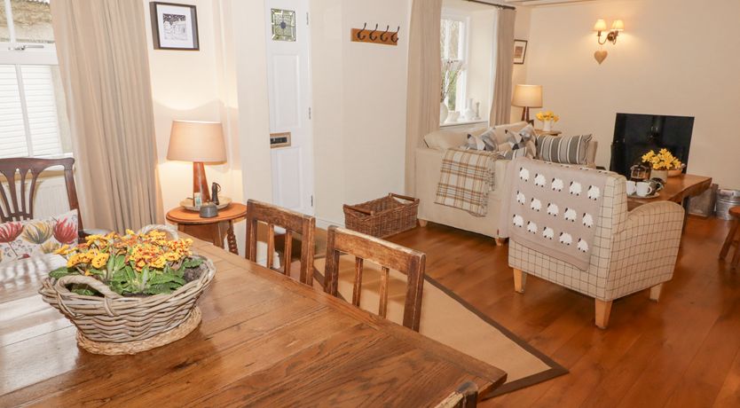 Photo of 1 Cheriton Row