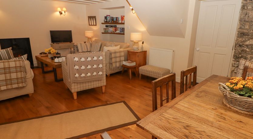 Photo of 1 Cheriton Row