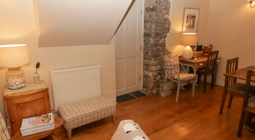 Photo of 1 Cheriton Row