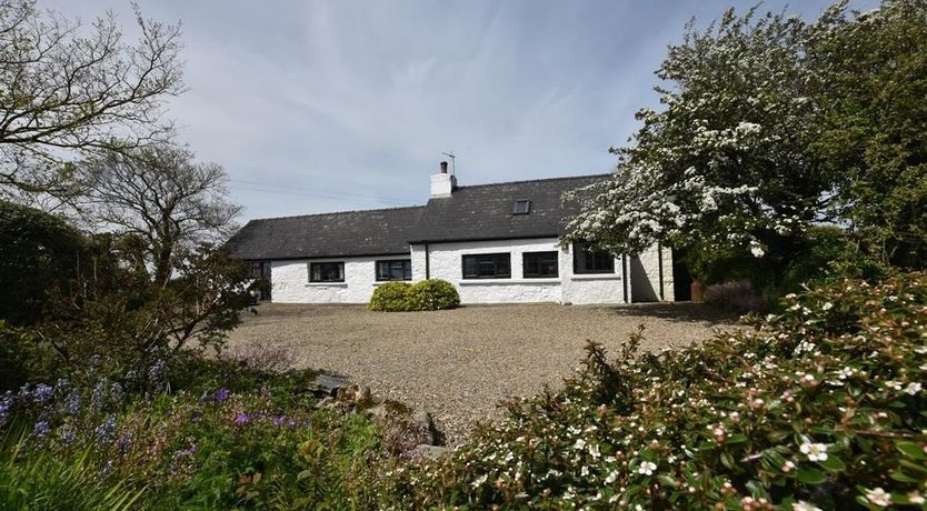 Photo of Ty-Newydd Cottage