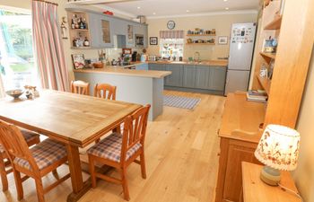 Dolwylan Holiday Cottage
