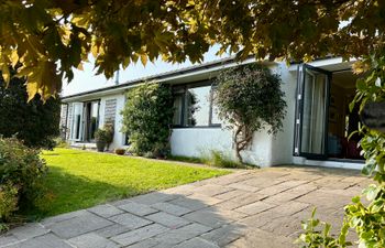 Dolwylan Holiday Cottage