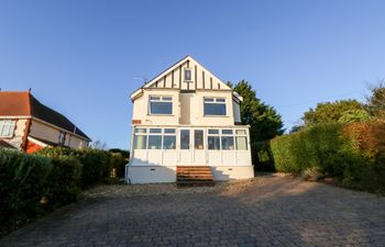 5 The Mall Holiday Cottage