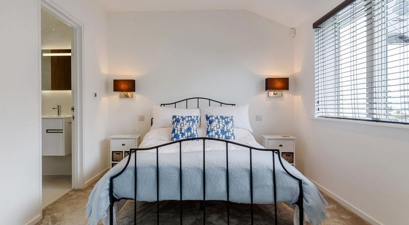 Photo of 5 Bed in Polruan