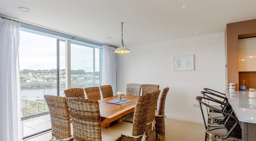 Photo of 5 Bed in Polruan