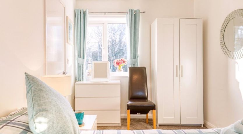 Photo of 1 Bed in Primrose Valley