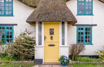 in Wool (77787) Holiday Cottage