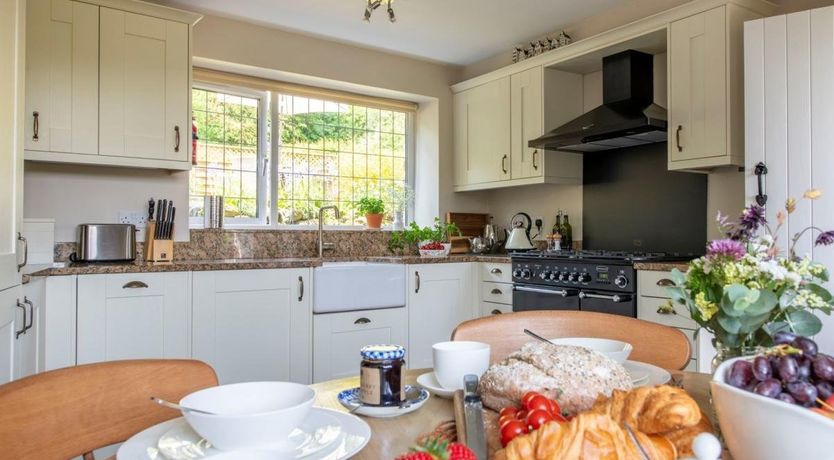 Photo of 2 Bed in Richmond