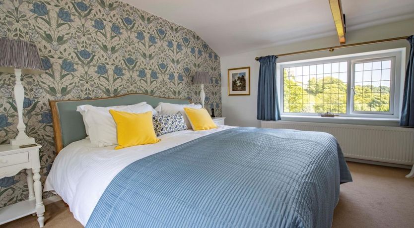 Photo of 2 Bed in Richmond