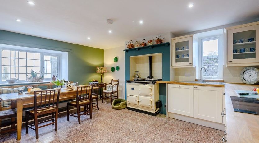 Photo of 7 Bed in Ullock