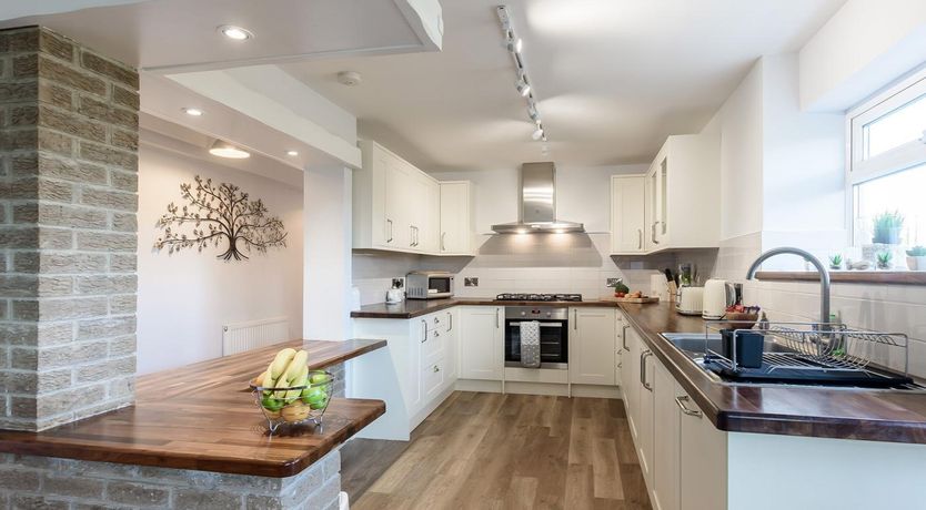 Photo of 4 Bed in Saundersfoot