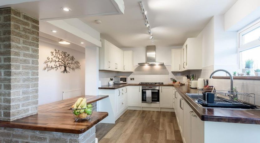 Photo of 4 Bed in Saundersfoot