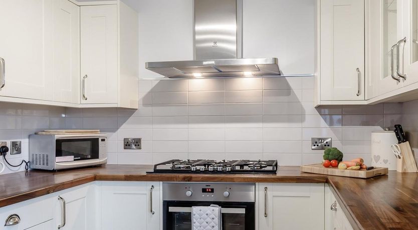 Photo of 4 Bed in Saundersfoot