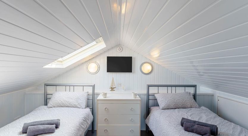 Photo of 2 Bed in Whitstable