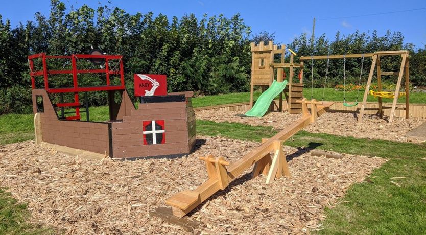 Photo of 4 Bed in Milton Damerel