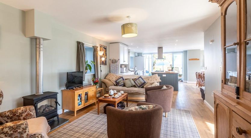 Photo of 4 Bed in Milton Damerel