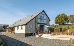 Photo of 4 Bed in Milton Damerel