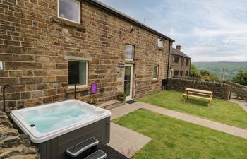Upper House Barn (Saddleworth) Holiday Cottage