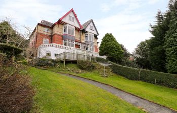 Preswylfa Holiday Cottage