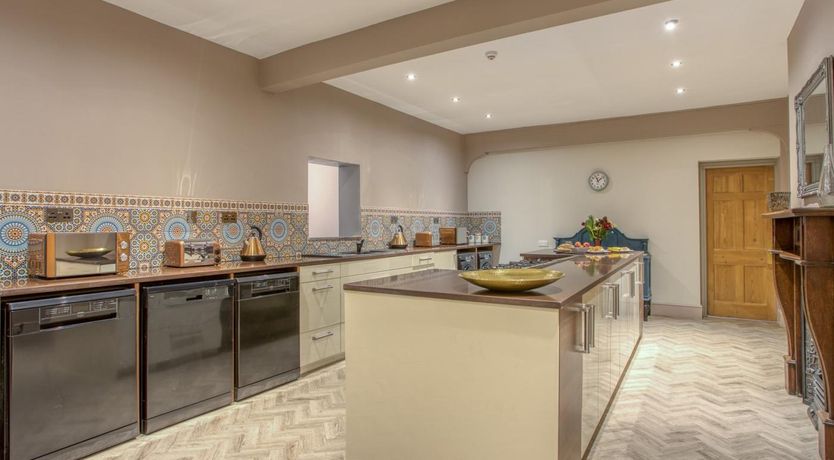 Photo of 15 Bed in Matlock