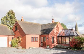 Court Farm Holiday Cottage