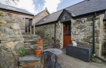 Nyth Y Wennol Holiday Cottage