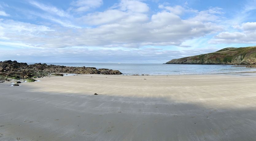 Photo of Cwch Gwenyn