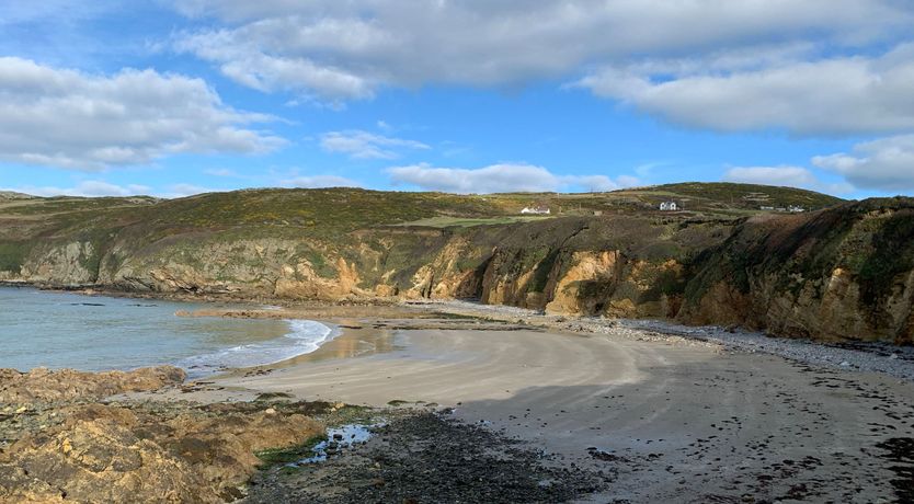 Photo of Cwch Gwenyn