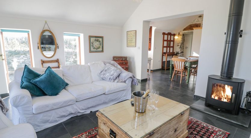 Photo of Cwch Gwenyn